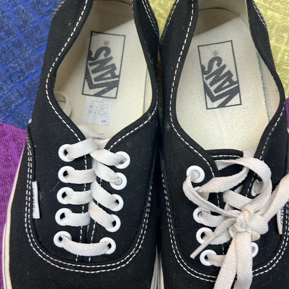 Van size 9 women 7.5 men - Picture 2 of 7